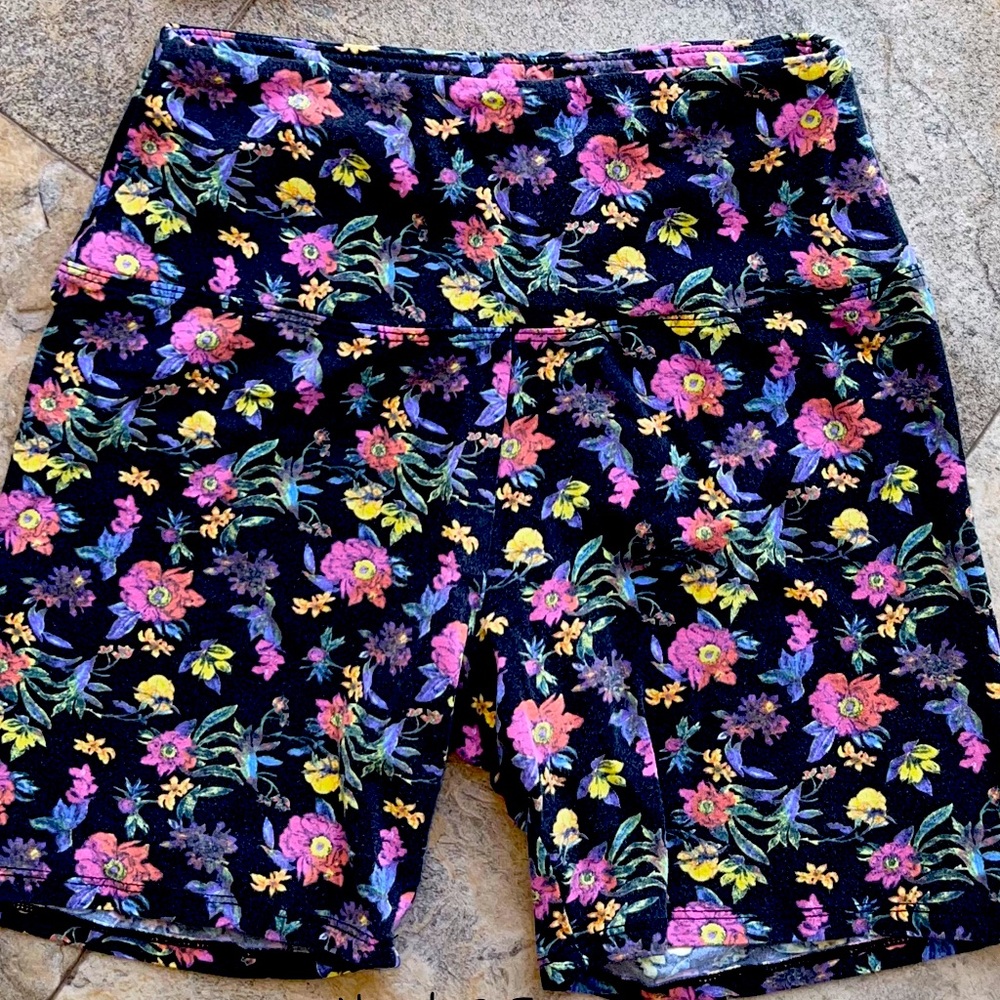 Bundle of PINK VS BIKER SHORTS 💕
